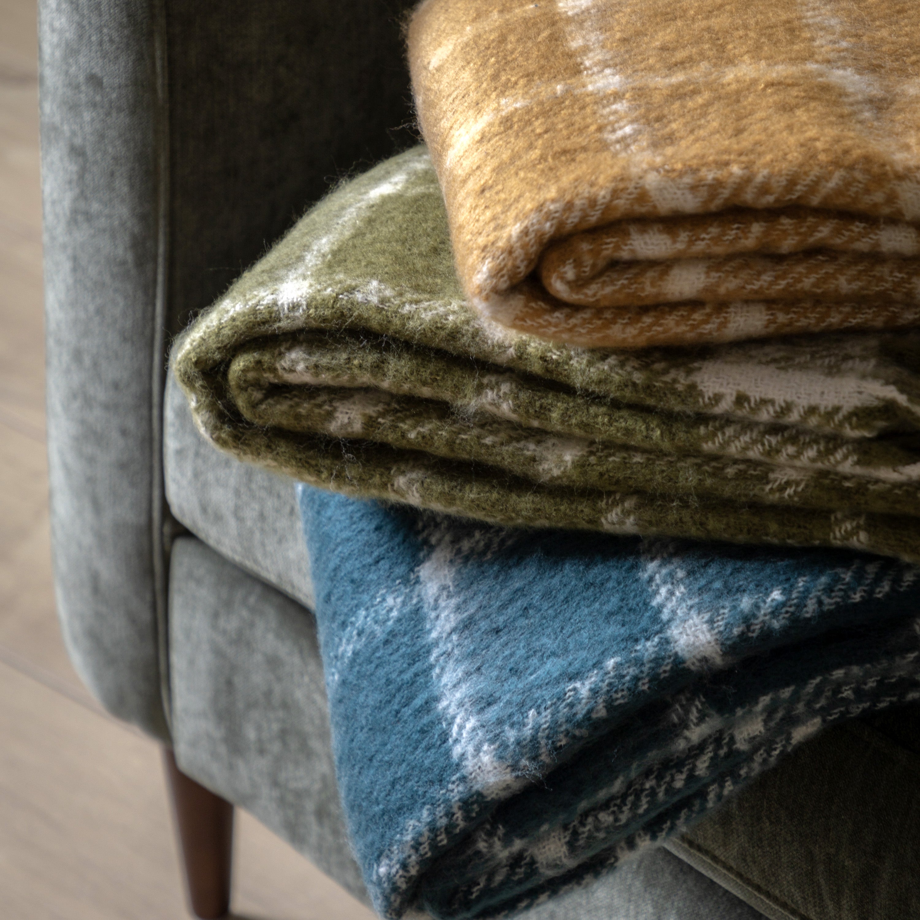 Poly Olive Green Mohair Check Throw